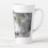 Elegant Swan is Swimming  in Water カフェラテマグ (右)