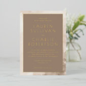 Elegant Taupe Minimalist Wedding Invitation 箔招待状 (立ち正面)