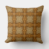 Elegant Thai Seamless Pattern in Brown and Gold  クッション (正面)