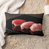 Elegant Tuna Sushi Cushion - Minimalist Black Plat ランバークッション (ブランケット)