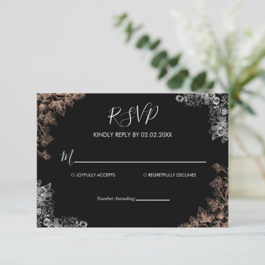 Elegant Wedding Invitation with Dark Floral  出欠カード (スタンド正面)