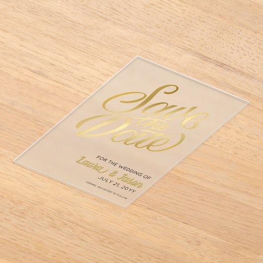 Elegant Wedding Save the Date Gold Text Frosted アクリル招待状 (レイダウン)