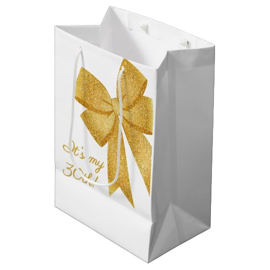 Elegant White and Gold Glitter Bow Birthday ミディアムペーパーバッグ (正面アングル)