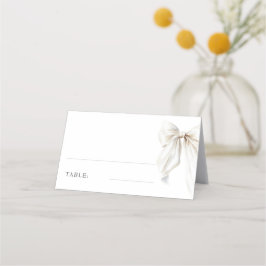 Elegant White Bow Bridal Shower Table プレイスカード