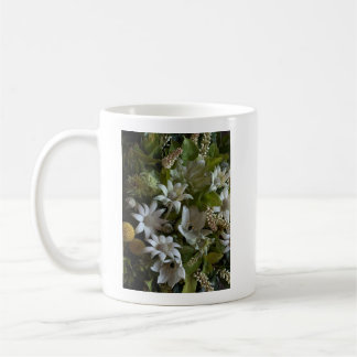 Elegant White Flannel Flower Minimalist Botanical コーヒーマグカップ