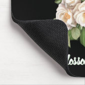 Elegant white floral bouquet with green leaves マウスパッド (コーナー)