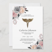 Elegant White Floral Nursing Graduation Invitation 招待状 (正面)