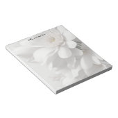 Elegant White Flowers ノートパッド (アングル)