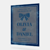 Elegant White on Navy Welcome Sign アクリルサイン (傾斜)