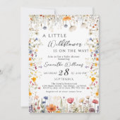 Elegant White Wildflower Bloom Baby Shower 招待状 (正面)