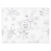 Elegant White Winter Snowflakes テーブルクロス (正面(横))
