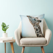 Elegant Wild Giraffe Throw Pillow – Safari Animal  クッション (椅子)
