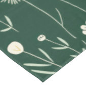 Elegant Wildflower Pattern on Dark Green  テーブルクロス (アングル)