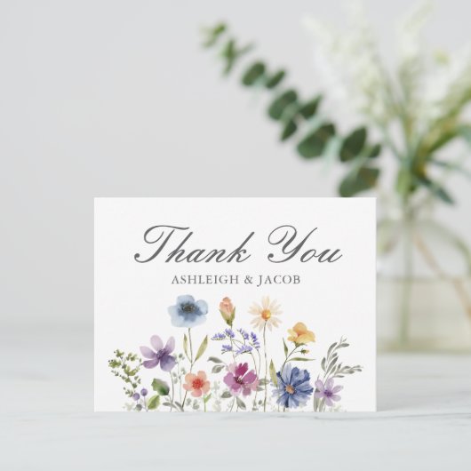 Elegant Wildflower Spring Wedding Custom Thank You ポストカード (スタンド正面)