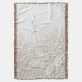 Eleganter Papercut Schmetterling mit Blumenrahmen スローブランケット (正面縦)