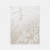 Eleganter Papercut Schmetterling mit Blumenrahmen フリースブランケット (正面)
