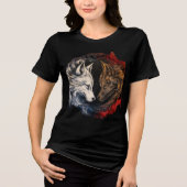 Elemental Wolves – Fire & Ice Spirit Art トライブレンドＴシャツ (正面)
