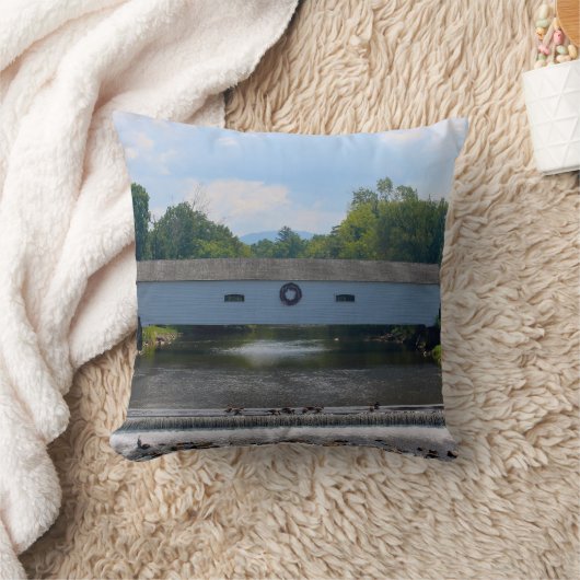 Elizabethton Covered Bridge クッション (ブランケット)