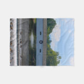 Elizabethton Covered Bridge フリースブランケット (正面(横))