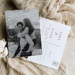 Ellesmereミニマモダンリスト写真の日付を保存 ポストカード<br><div class="desc">Ellesmere Weddingは日付カードを保存しモダンて、白い背景に手書きのスクリプトフォントを持つミニマルなデザインをクリーンでシンプルの外観。スクリプトの見出しは編集できないイメージである。他のすべての文字は完全に編集可能。このデザインの高度なカスタマイズを行うには、上の「カスタマイズIt」ボタンを選択する。</div>