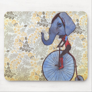 Ellie マウスパッド