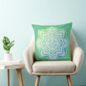 Elowyn Mandala Throw Pillow クッション (椅子)