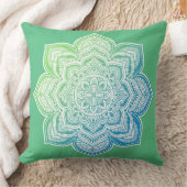Elowyn Mandala Throw Pillow クッション (ブランケット)