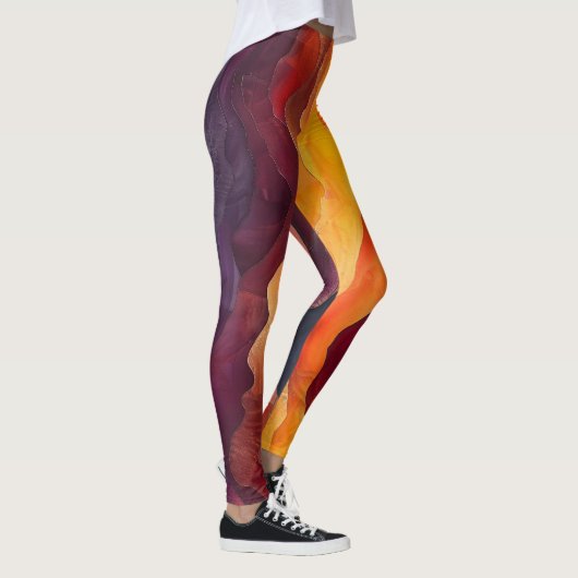 Ember Strata – Abstract Layers of Earth and Fire レギンス (右)