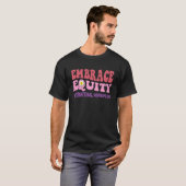 Embrace Equity International Womens Day Tシャツ (正面フル)