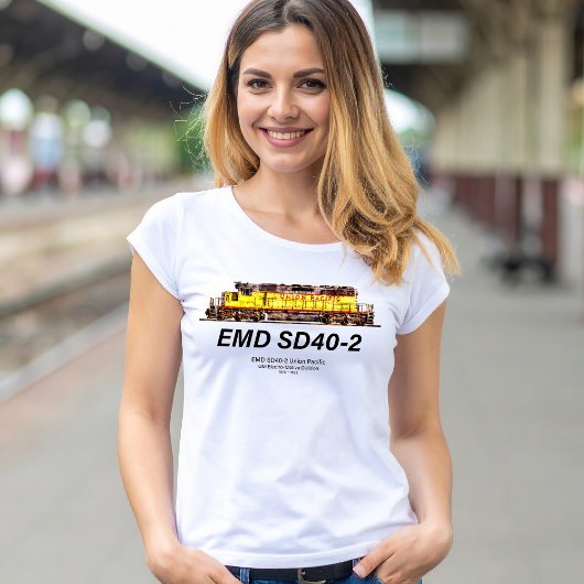 EMD SD40-2ディーゼル機関車。ユニオン太平洋 Tシャツ