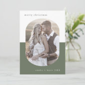 EMELIAグリーンオーバルクリエイティブファミリーフォトクリスマス シーズンカード (スタンド正面)