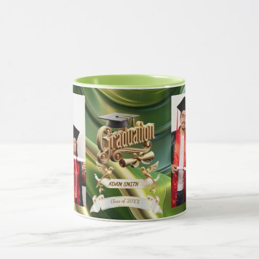 "Emerald Excellence: Gold & Green 2026 Edition" マグカップ (中央)