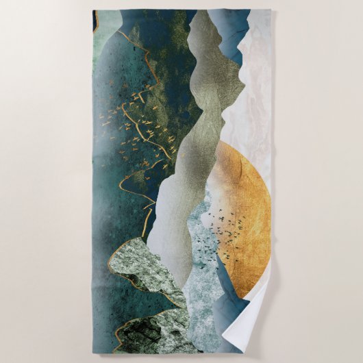 Emerald golden mountains ビーチタオル (正面)