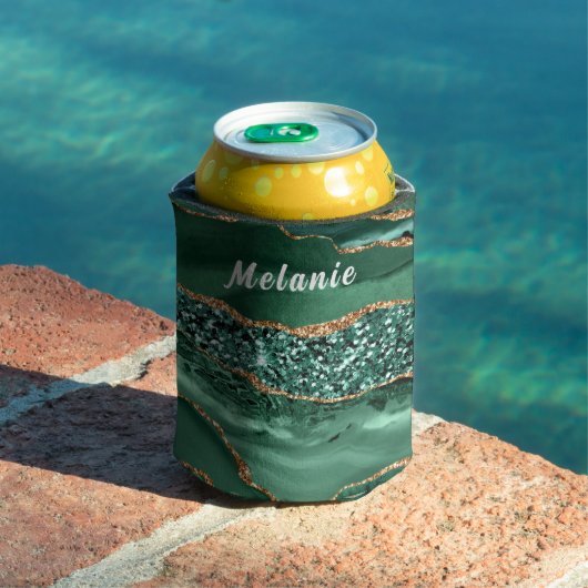 Emerald Green Gold Glitter Can Cooler Custom Name 缶クーラー (インサイチュ プール)