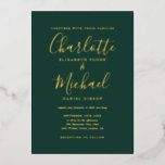 Emerald Signature Script書道結婚の金ゴールド 箔招待状<br><div class="desc">シグネチャースタイル名をエレガント用い実在て、この金ゴールドフォイルのエメラルドグリーン結婚式招待状はシックなレタリングであなたの情報と一緒にパーソナライズされたすることができる。Thisisnomeによる設計©</div>