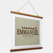 EMMANUEL | マタイによる福音書 1:23 クリスマス | ソフトセージ 吊り下げ型タペストリー (傾斜あり)