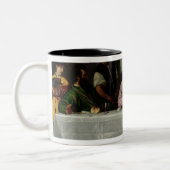 Emmaus、c.1535の夕食 ツートーンマグカップ (左)