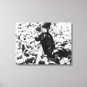 Emmeline Pankhurst Addressing夫人群集 キャンバスプリント