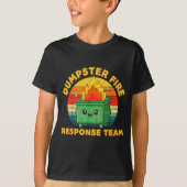 Employee Dumpster Fire Resnse Team Ugly Christmas  Tシャツ (正面)