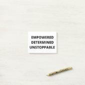 Empowered Determined Unstoppable Women ポストイット (デスク上)