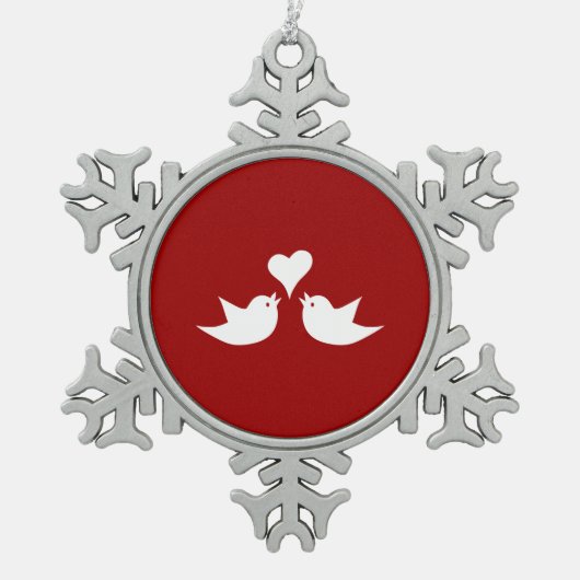 Enagementを結婚しているハートの愛鳥 スノーフレークピューターオーナメント (正面)