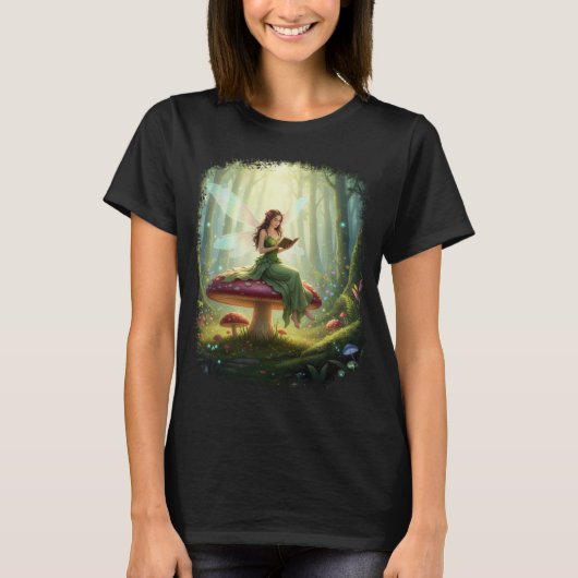 Enchanted Day Fairy Reading a Book Tシャツ (正面)