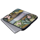 Enchanted Falls Oasis ラップトップスリーブ (正面下部)