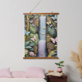 Enchanted Falls Oasis 吊り下げ型タペストリー (寝室)