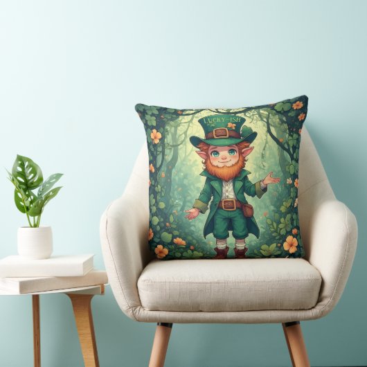 Enchanted Forest Leprechaun Luckyish Nursery Decor クッション (椅子)