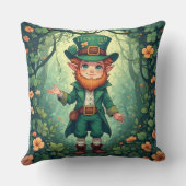 Enchanted Forest Leprechaun Luckyish Nursery Decor クッション (裏面)