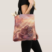 Enchanting Woman & Snow Leopard in Dreamy Clouds T トートバッグ (クローズアップ)