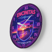 Encinitas California Coastal Sunset Neon ラージ壁時計 (傾斜)
