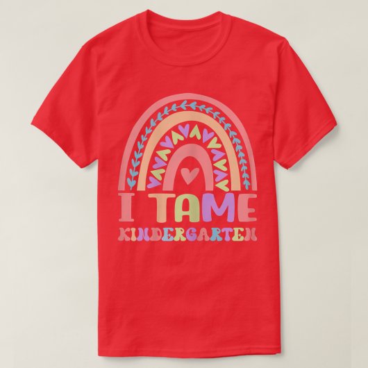End Of The Year Kindergarten Teacher Tシャツ (デザイン正面)