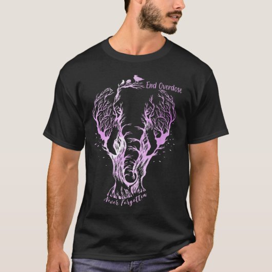 End Overdose Never Forget Line Art Sketch 豊かな装飾のE Tシャツ (正面)